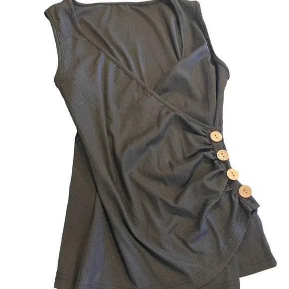 new ribbed tank top set white, tan and black with wrap style and button finish - Picture 2 of 6